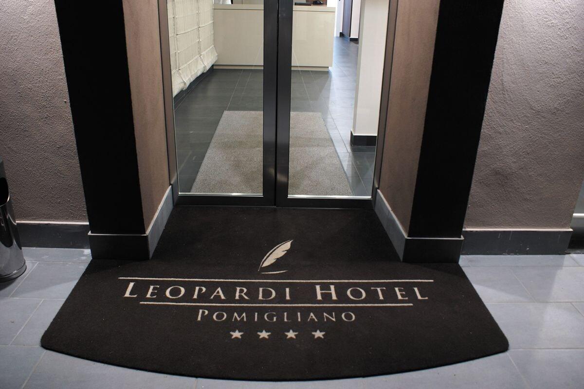 Hotel Leopardi โปมิญาโน ดาร์โก ภายนอก รูปภาพ